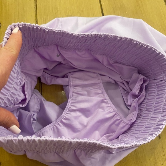 Nike Women’s Lavender Athletic Shorts High Waist Lined New Size large - Picture 4 of 12